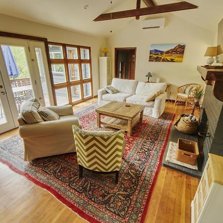 Rivers Breeze Relaxing Riverside Cabin With Private Suite Kayaks Healdsburg Exterior photo